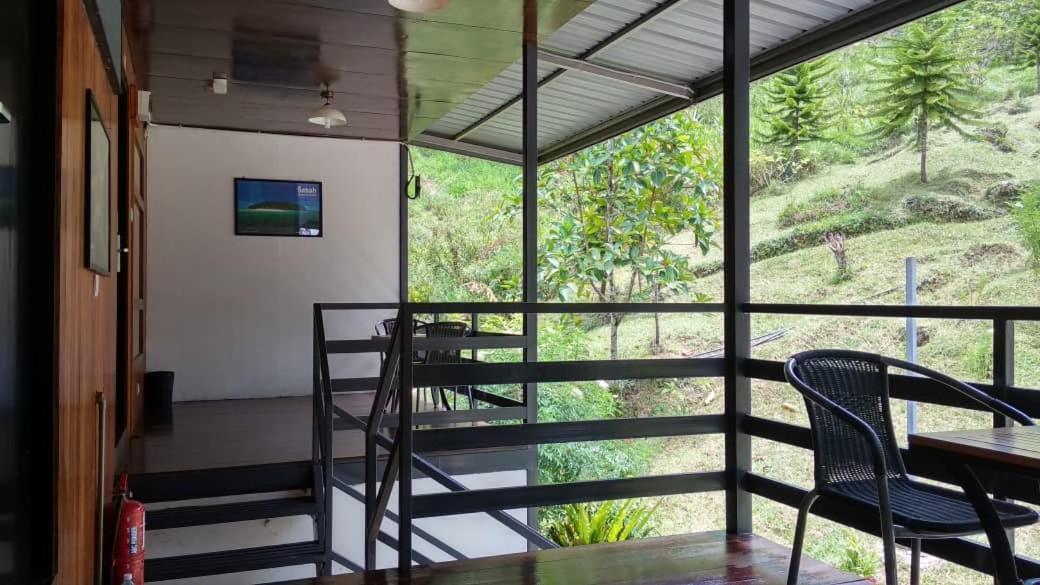 Ayana Holiday Resort Kampong Kundassan 外观 照片