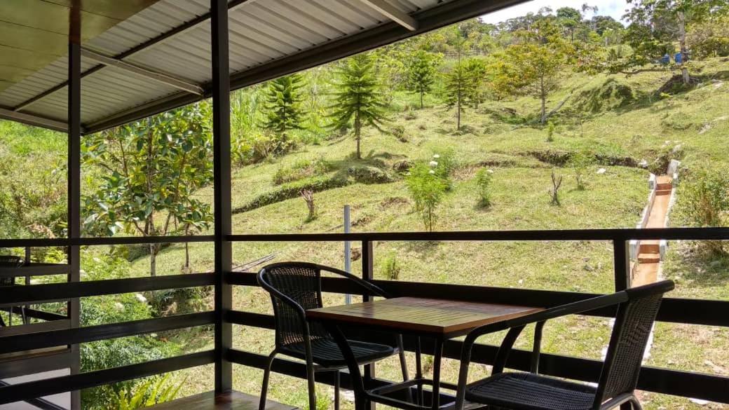Ayana Holiday Resort Kampong Kundassan 外观 照片
